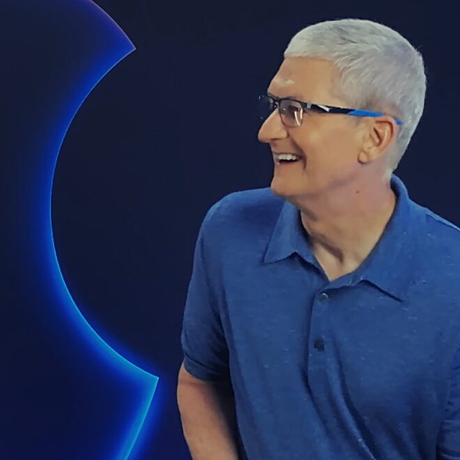 Interesting: Tim Cook Uses his MacBook Air More than the MacBook Pro