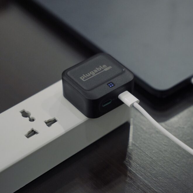 Review: Plugable’s 40W Dual Port USB-C Charger Keeps the Apple Ecosystem Powered up