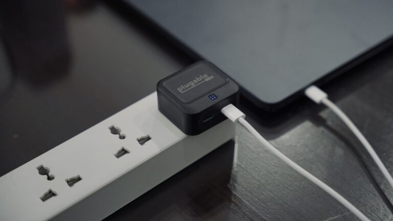 Review: Plugable’s 40W Dual Port USB-C Charger Keeps the Apple Ecosystem Powered up