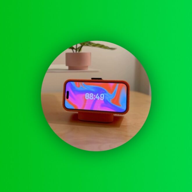 Clocks App is a Great StandBy Mode Alternative for iPhone