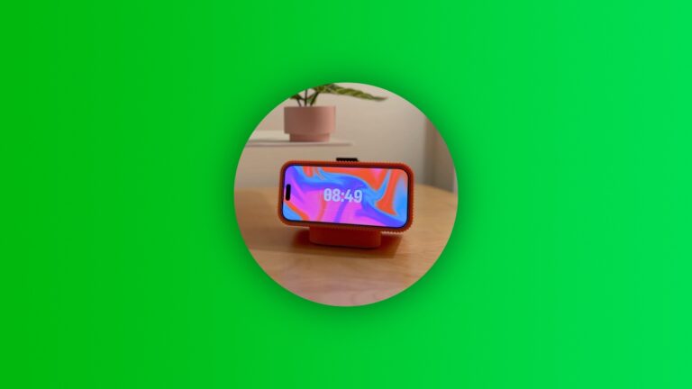 Clocks App is a Great StandBy Mode Alternative for iPhone