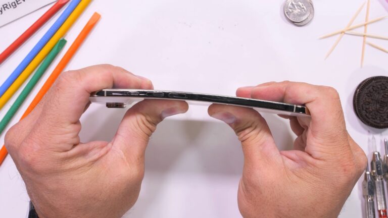 iPhone Air Survives the JerryRigEverything Bend Test (Video)