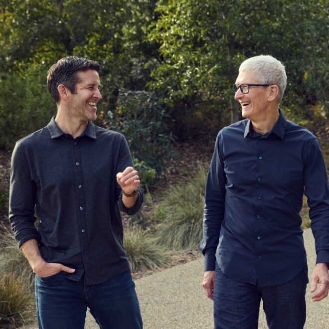 Apple CEO Tim Cook is Stepping Down