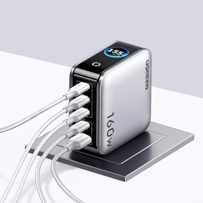 Get 28% Off this 5-Port 160W USB-C Charger from UGREEN